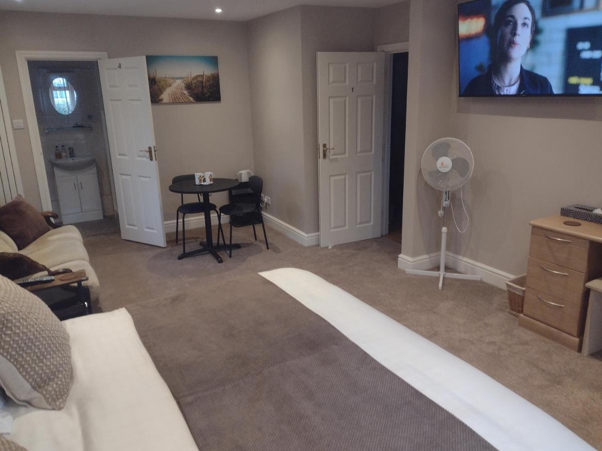 Bure Lodge Christchurch  Bagian luar foto